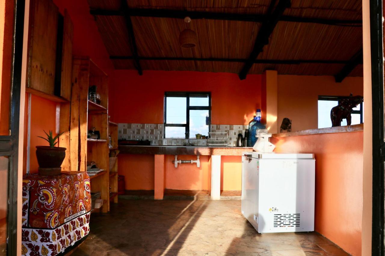 Apartamento Amboseli Redhouse Exterior foto